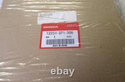 2 x Honda GL 1000 Goldwing Genuine OEM Cylinder Head Gaskets 12251-371-306