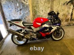 HONDA CBR 929 Fireblade CBR929 Cam Shafts / Cylinder Head (#77)