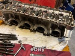 HONDA CBR 929 Fireblade CBR929 Cam Shafts / Cylinder Head (#8)