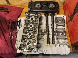 HONDA CBR 929 Fireblade CBR929 Cam Shafts / Cylinder Head (#8)