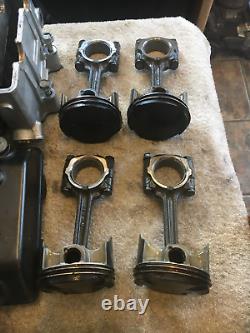 HONDA CBR 929 Fireblade Crank / Cam Shafts / Cylinder Head / Pistons (#35)