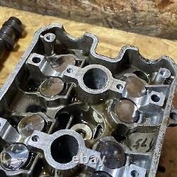 Honda CBR900RR Fireblade SC33 Complete Cylinder Head 1998 1999