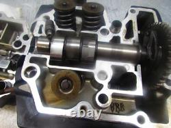 Honda VT700 Shadow VT 700 1984-1985 Complete Engine Cylinder Head / Cylinderhead